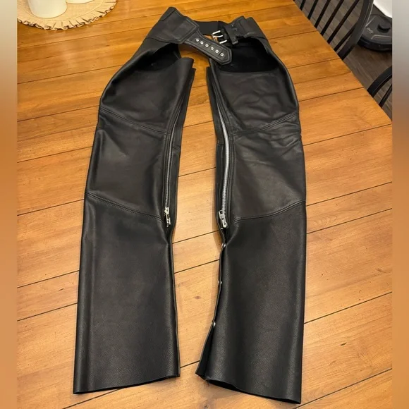 Women’s Black Leather Chaps - Picture 1 of 16